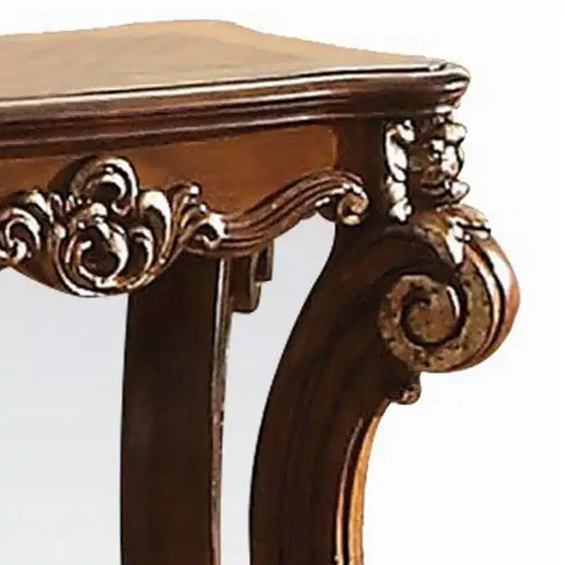 Table d'appoint en bois conçue avec corps finement sculpté, marron